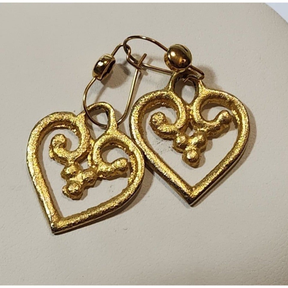 Vintage Heart Drop Dangle Pierced Earrings Gold Tone Valentine's Gift 1" Scroll